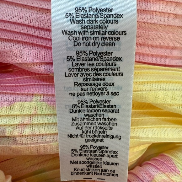 Prettylittle Thing Multi Floral Print Plisse Bandeau Maxi Dress SZ US 6 - Picture 7 of 7